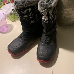 Women North Face winter boots sz8